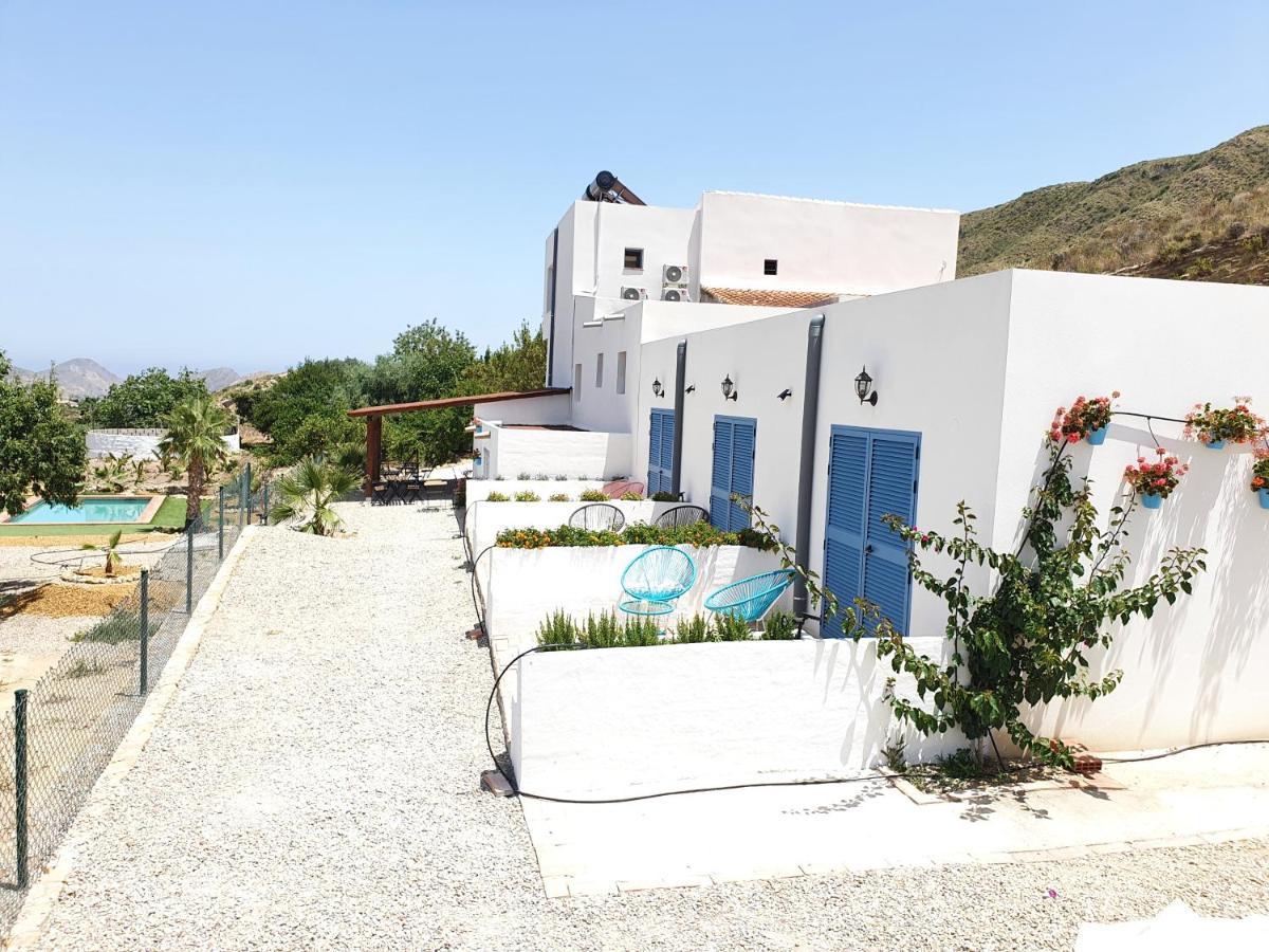 B&B La Nava Suites Mojacar Bagian luar foto